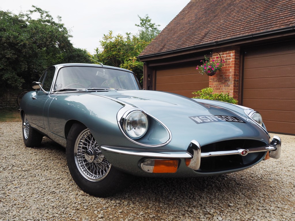 Detailed photos – E-type Series II Coupe